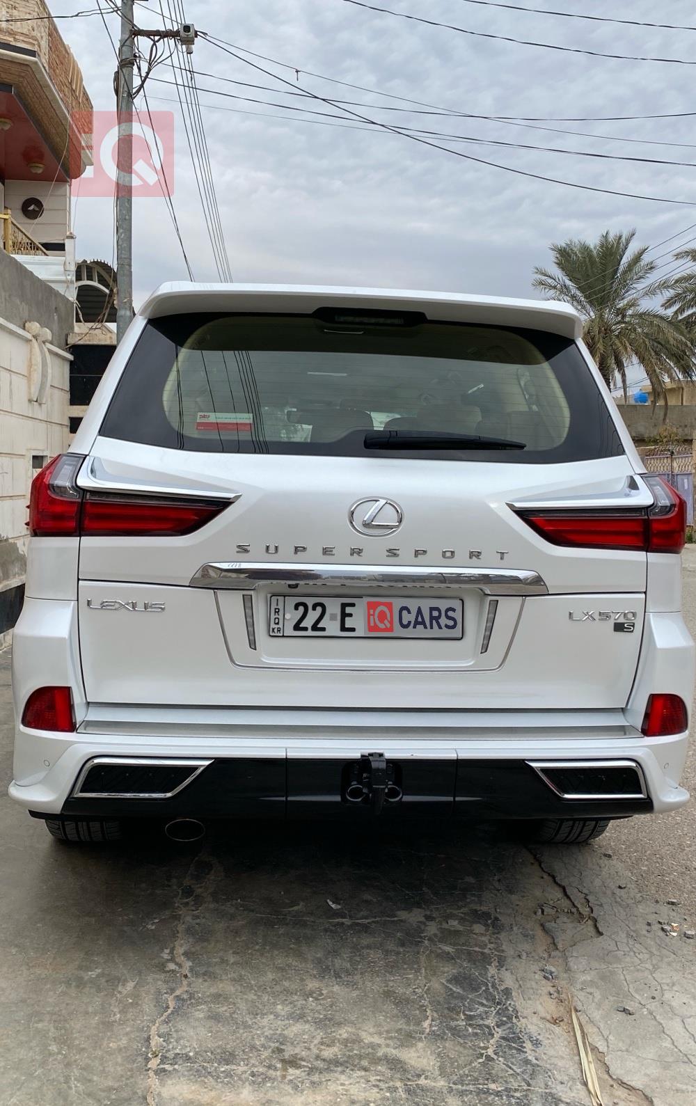 Lexus LX